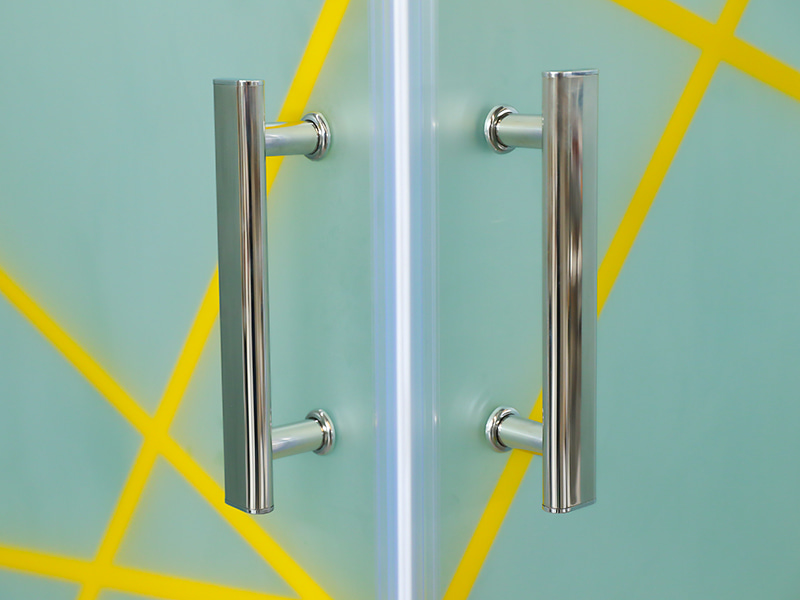 RE glidende brusekabine, mat hærdet glas med tryk, guld aluminiumsprofil, dobbelt hulhåndtag, med bakke RE glidende brusekabine, mat hærdet glas med tryk, guld aluminiumsprofil, dobbelt hulhåndtag, med bakke