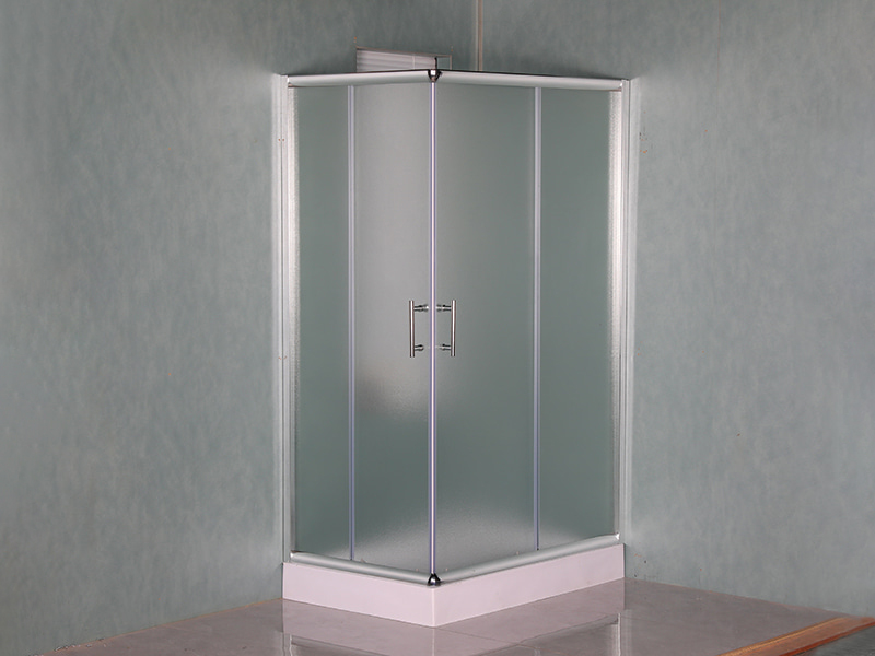 RE glidende brusekabine, mat hærdet glas, krom aluminiumsprofil, håndtag med dobbelte huller, med bakke